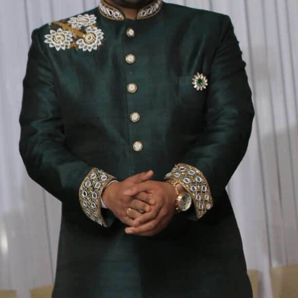 Men's Heavy Sherwani in Green color - Picture 3 of 3